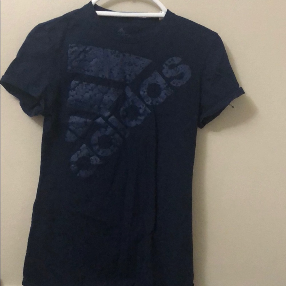 Adidas Nagy blue tee size small